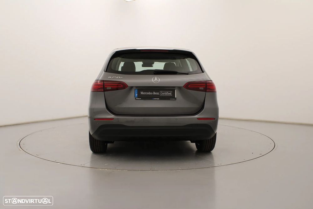 Mercedes-Benz B 250 e - 8