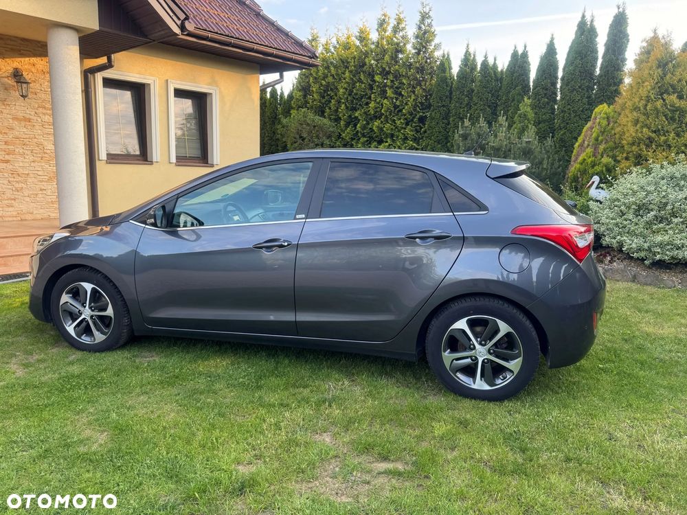Hyundai i30 blue 1.4 Passion - 8