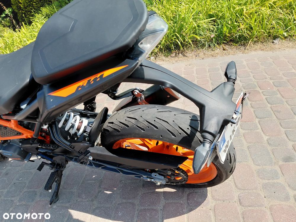 KTM Duke 125 - 17