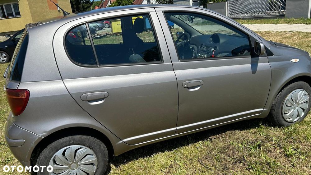 Toyota Yaris 1.4 D-4D Sol - 2