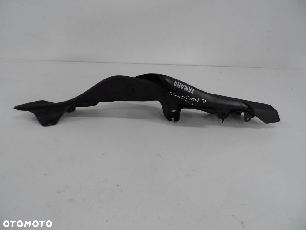 Yamaha MT07 osłona plastikowa boczek pod fotel P L - 15