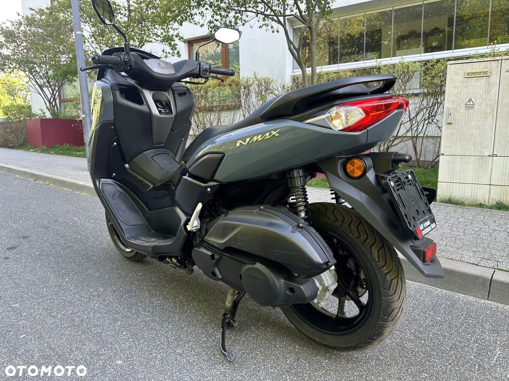 Yamaha NMAX - 4