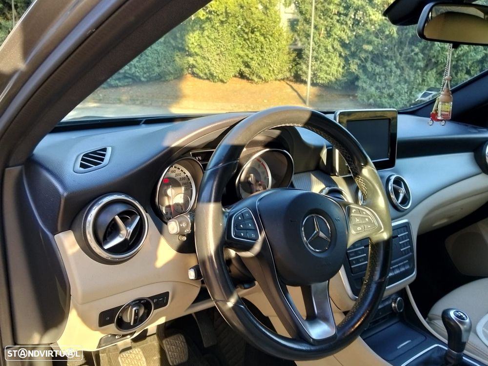 Mercedes-Benz GLA 180 - 3