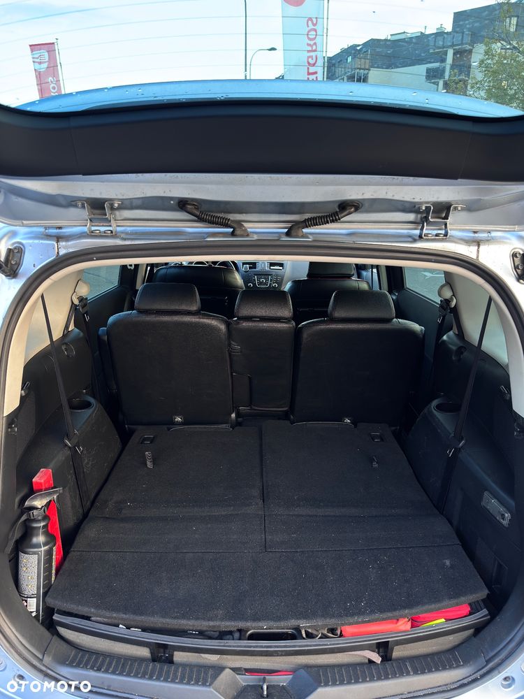 Mazda 5 2.0 Exclusive + - 13