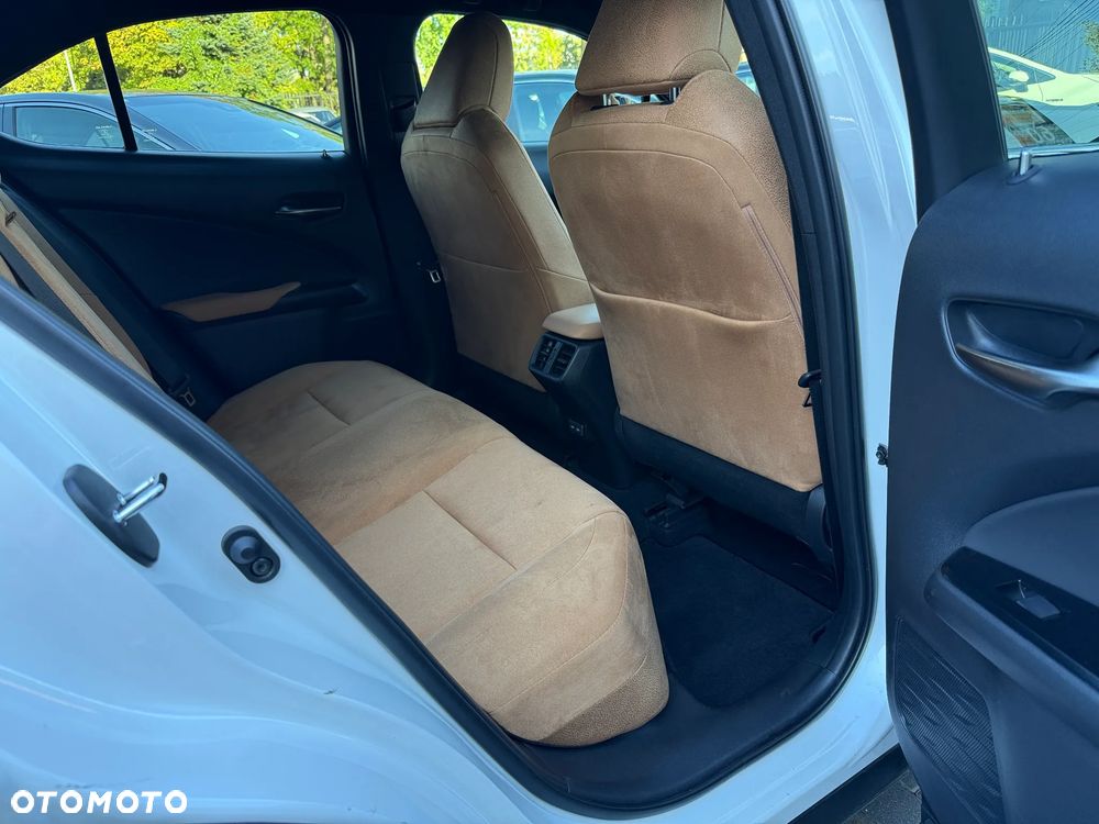 Lexus UX 200 GPF Business 2WD - 16