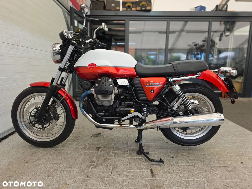 Moto Guzzi V7 - 25
