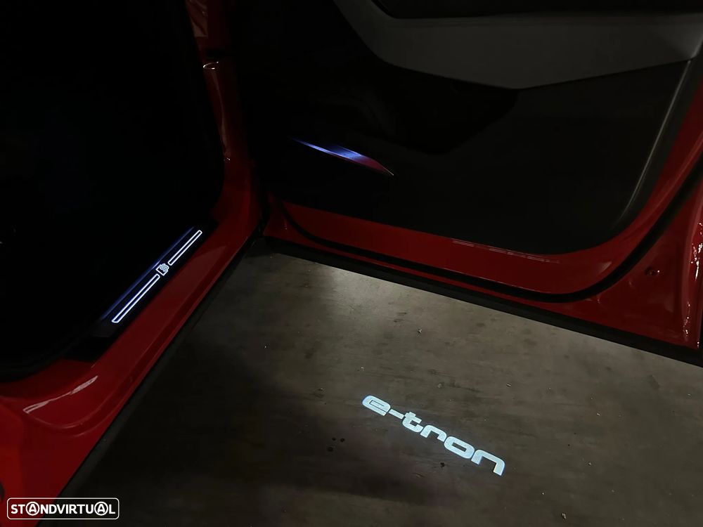 Audi e-tron 55 quattro S line - 42