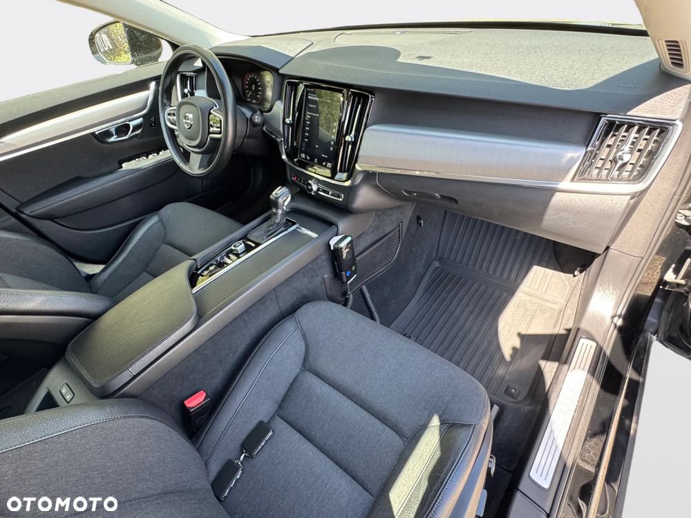 Volvo V90 D4 Momentum - 10