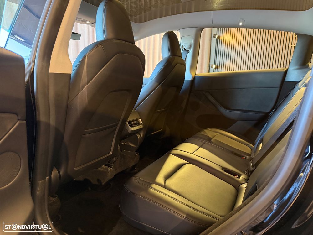 Tesla Model Y Performance Dual Motor AWD - 28