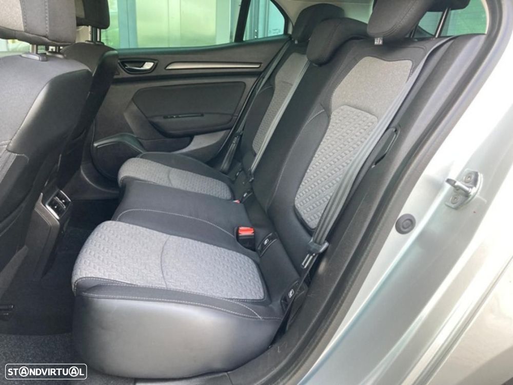Renault Mégane 1.5 Blue dCi Limited - 32