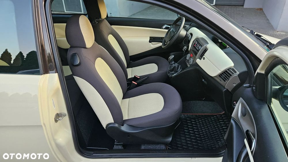 Lancia Ypsilon Y 1.2 8v Argento - 16