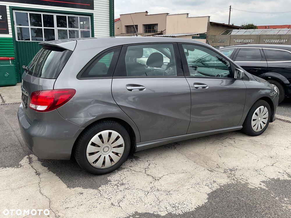 Mercedes-Benz Klasa B 180 d BlueEFFICIENCY Edition Style - 6