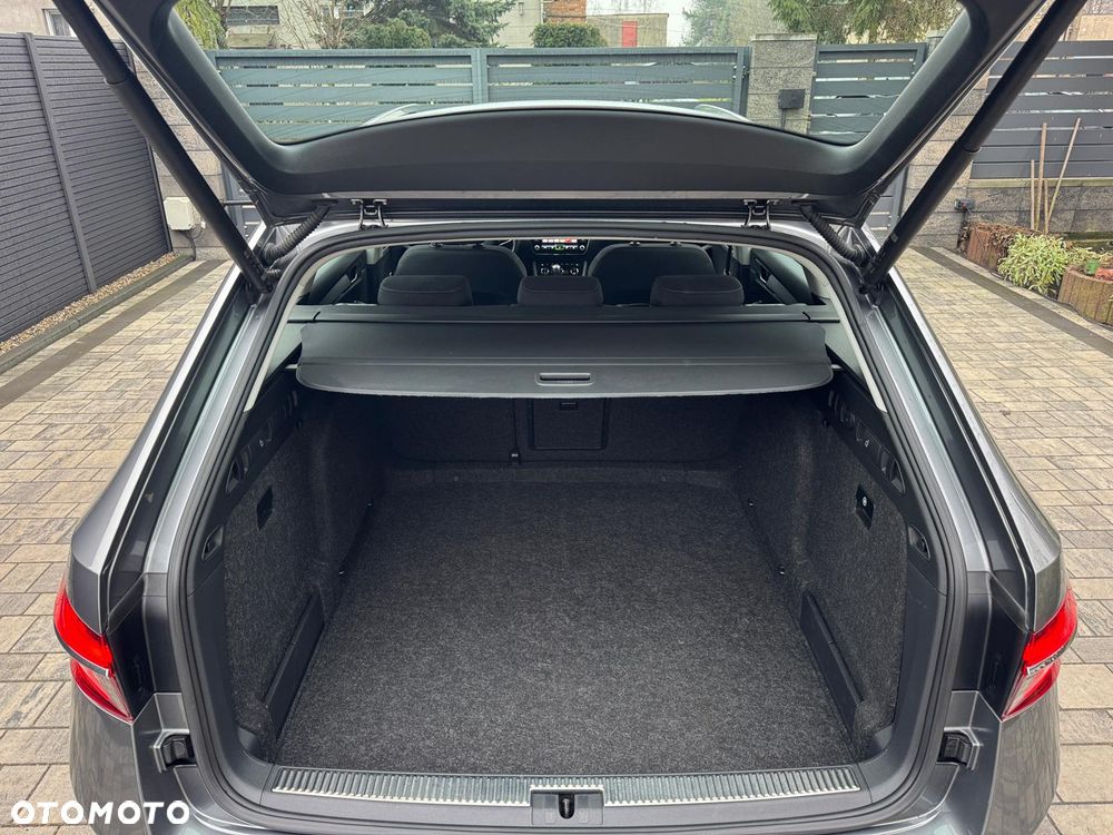 Skoda Superb 2.0 TDI SCR Ambition DSG - 8