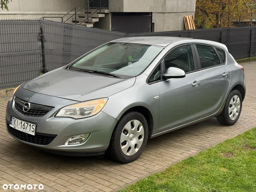 Opel Astra - 1