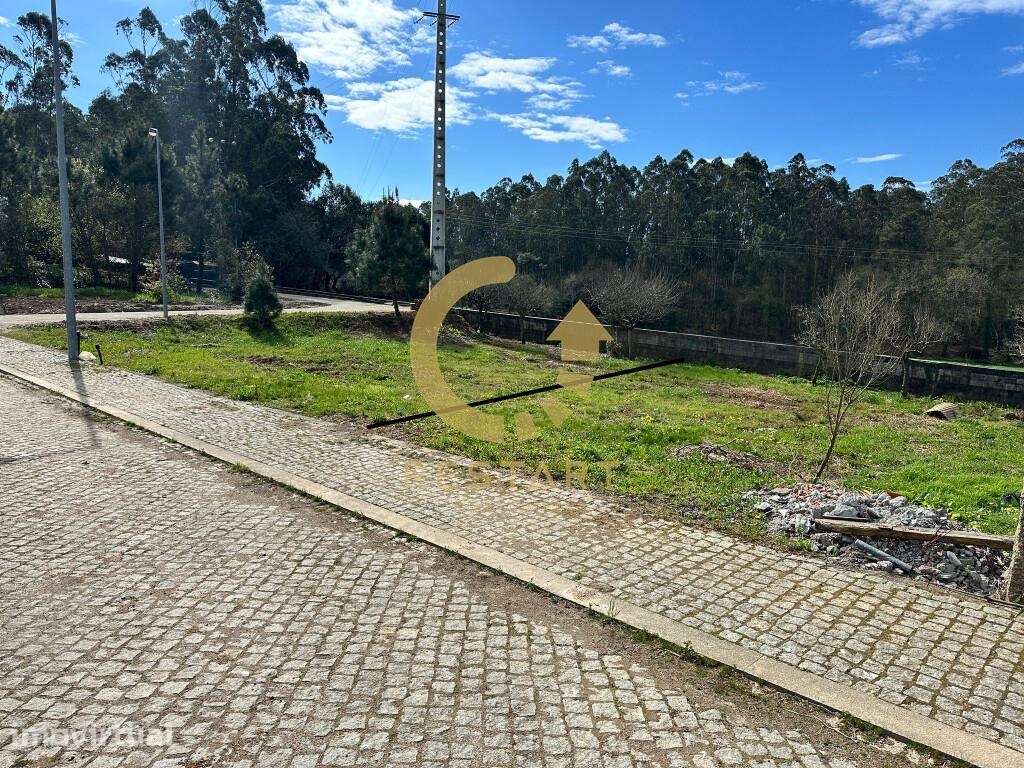 Terreno em Laundos, Póvoa de Varzim a 4Km do acesso à autoestrada - Grande imagem: 2/15