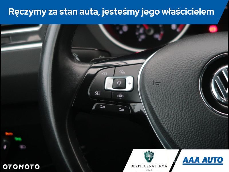 Volkswagen Tiguan - 16