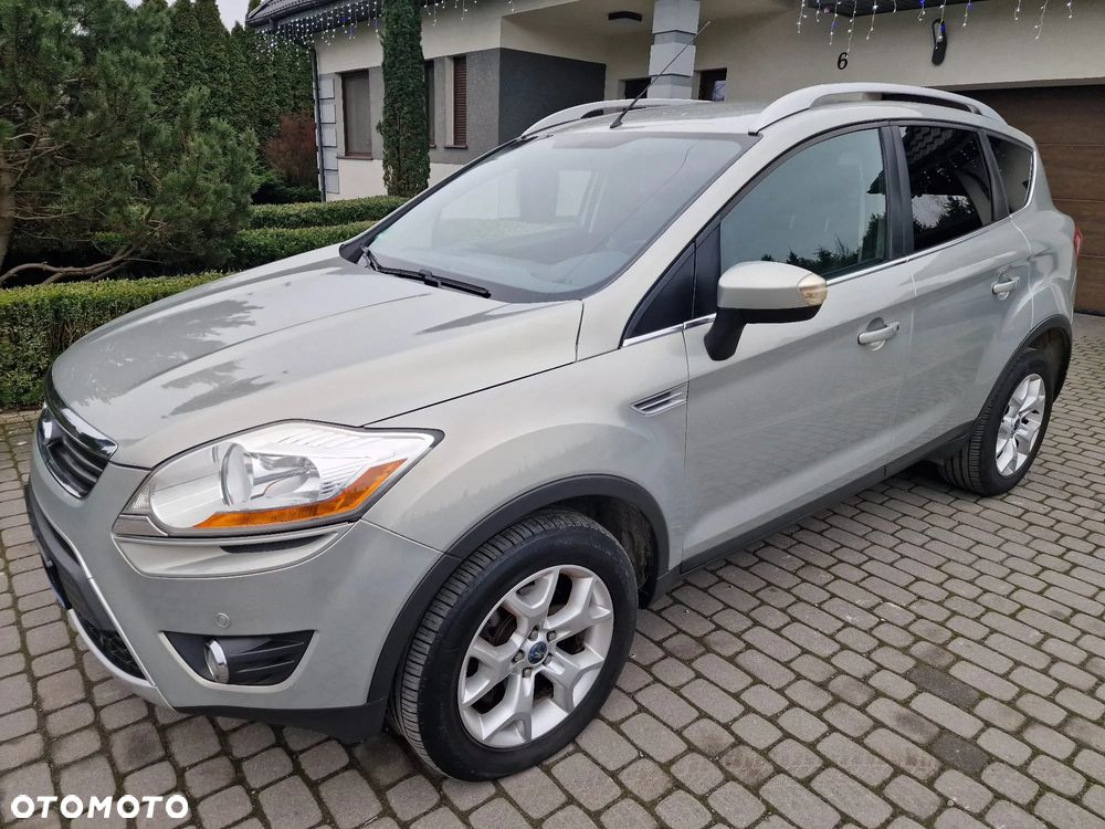 Ford Kuga 2.0 TDCi 2x4 Titanium - 23