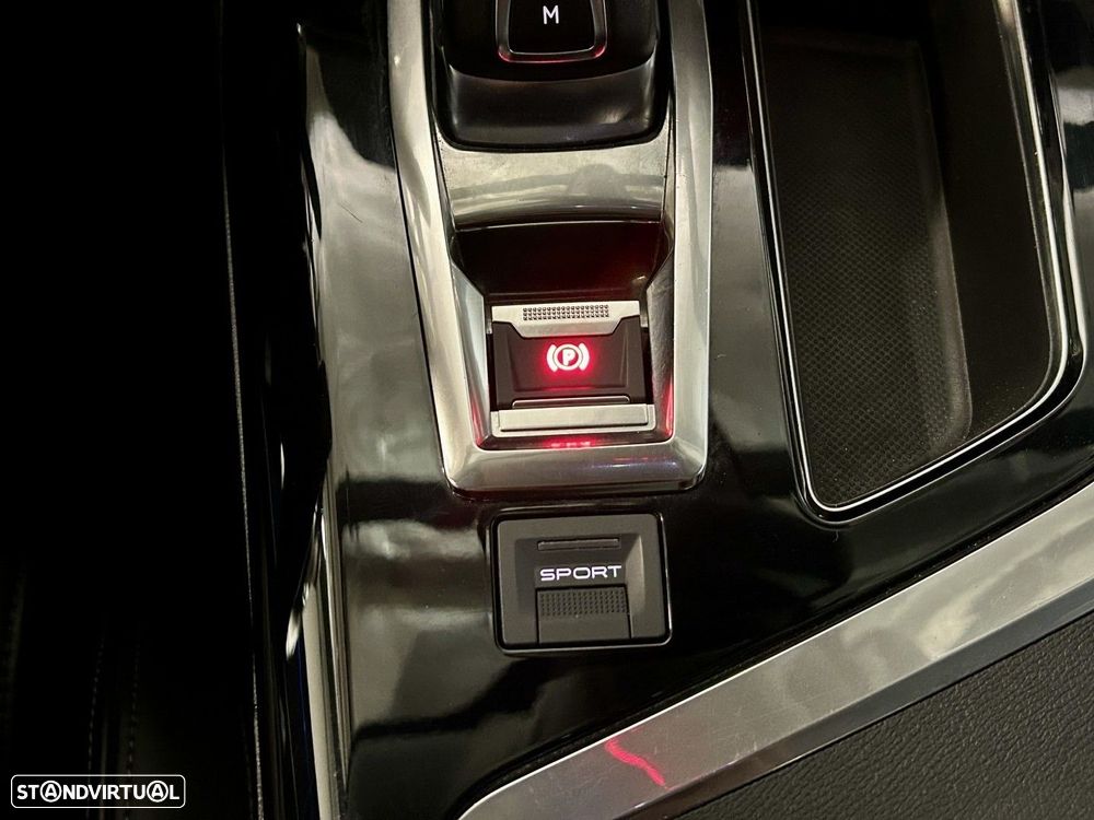 Peugeot 5008 1.2 PureTech Allure EAT8 - 35