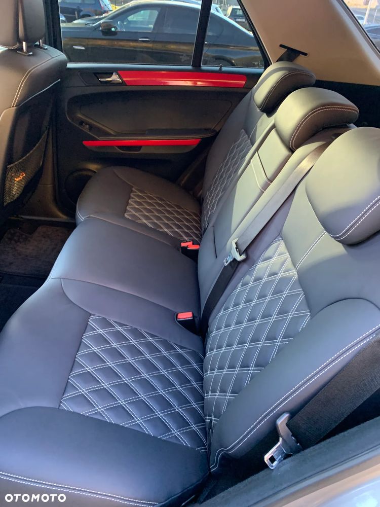 Mercedes-Benz ML - 12