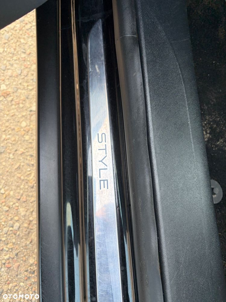 Peugeot 2008 PureTech 82 Style - 22