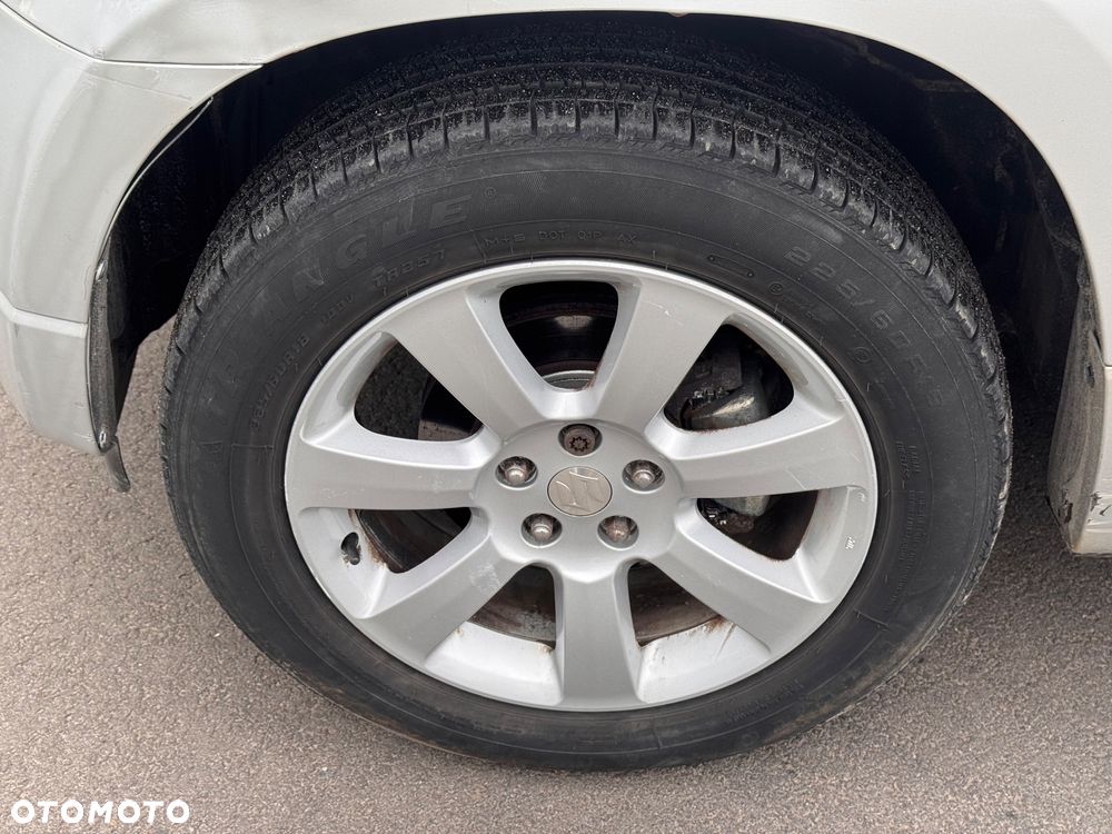 Suzuki Grand Vitara 1.9 DDiS Comfort + DPF Family - 35