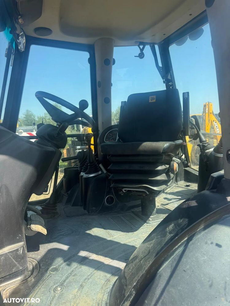 JCB 3CX Buldoexcavator - 12