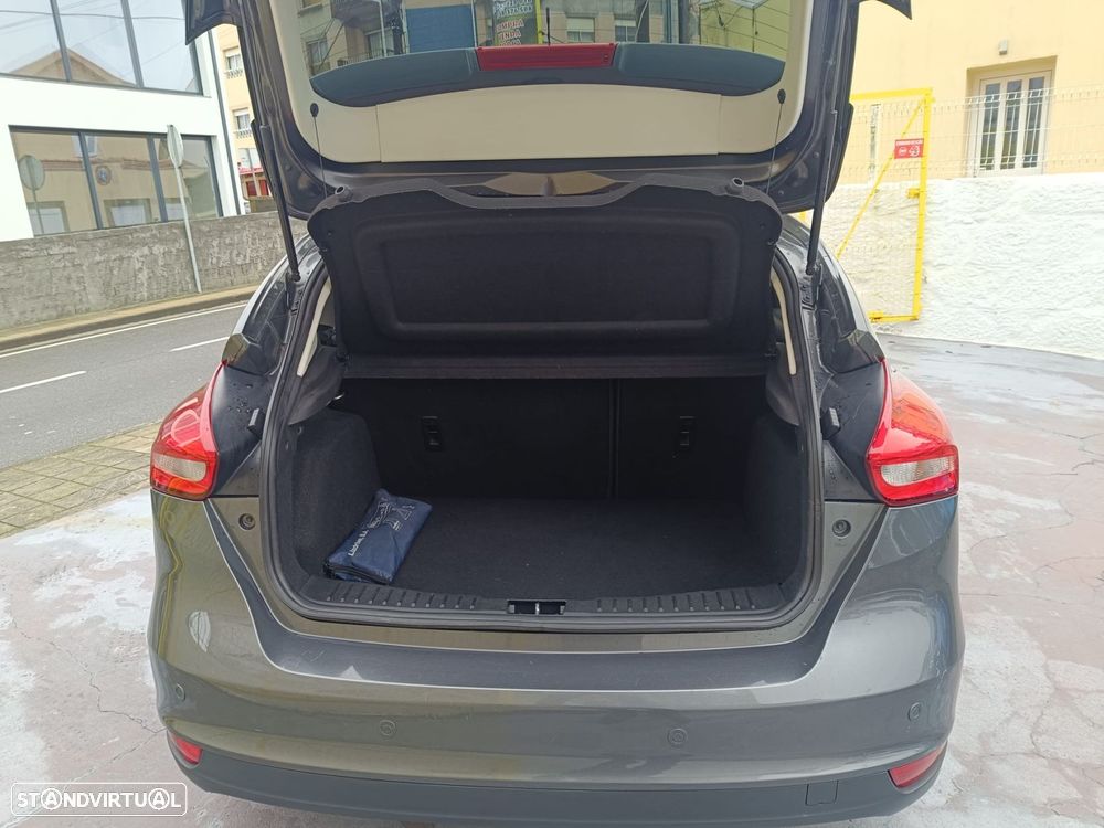 Ford Focus 1.0 SCTi ST-Line - 14