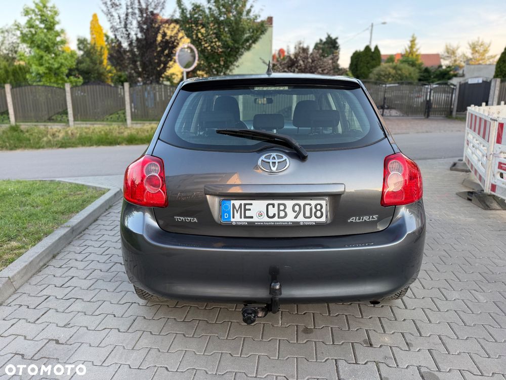 Toyota Auris 1.6 VVT-i Executive - 8