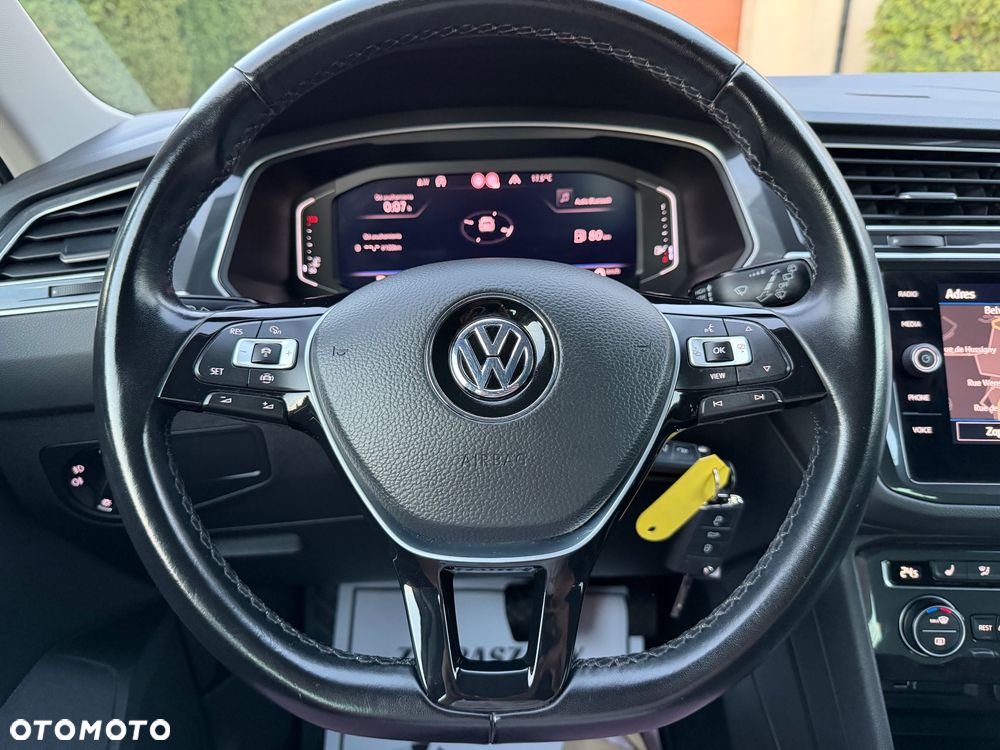 Volkswagen Tiguan 2.0 TDI SCR 4MOTION (BlueMotion Techn.) DSG Highline - 24