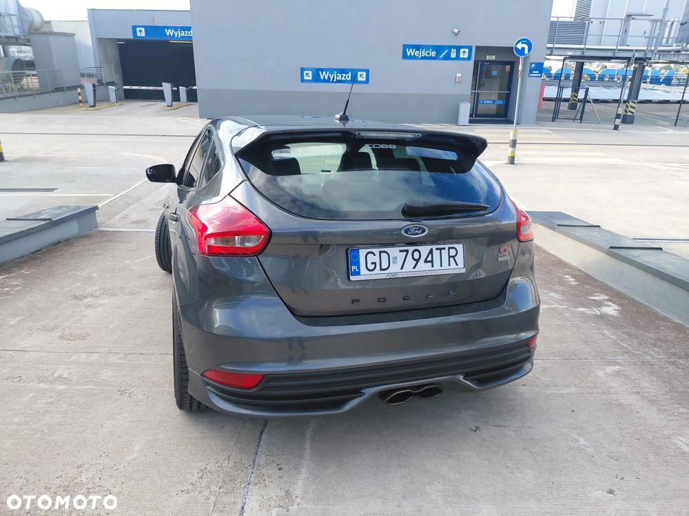 Ford Focus 2.0 EcoBoost ST-2 - 4