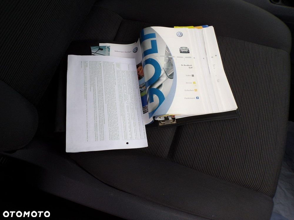 Volkswagen Golf 1.6 Comfortline - 26