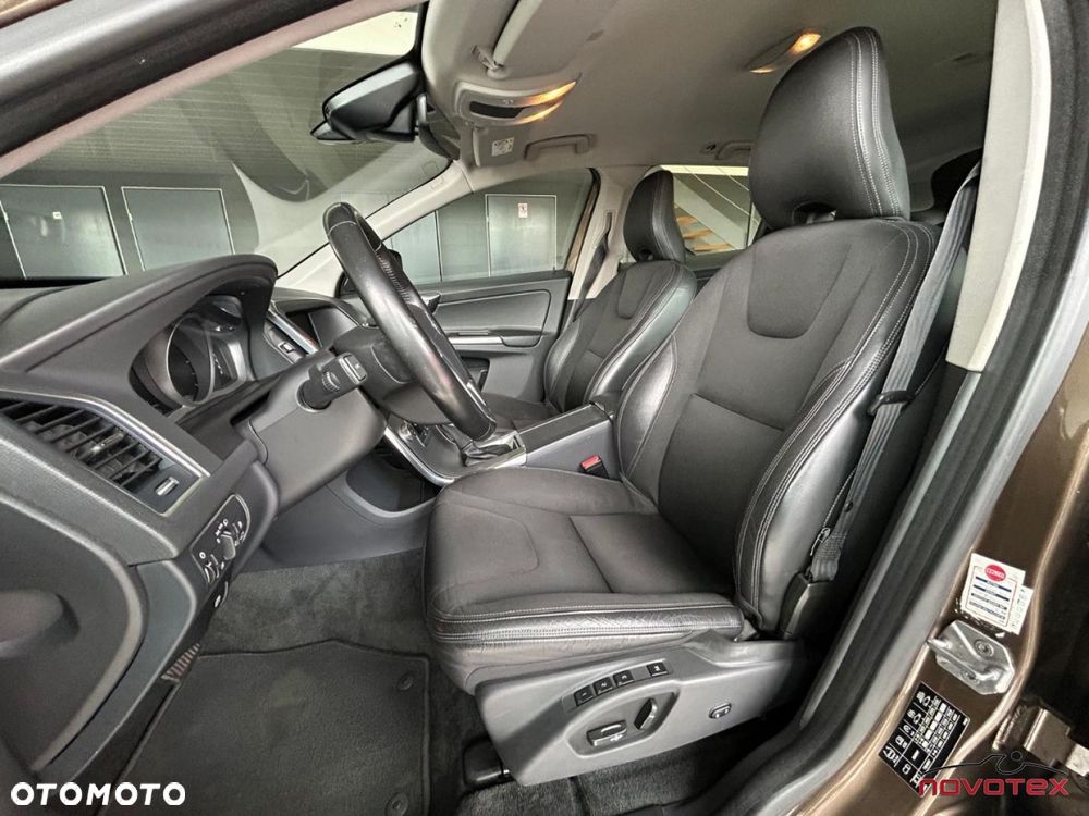 Volvo XC 60 D3 Geartronic Momentum - 9