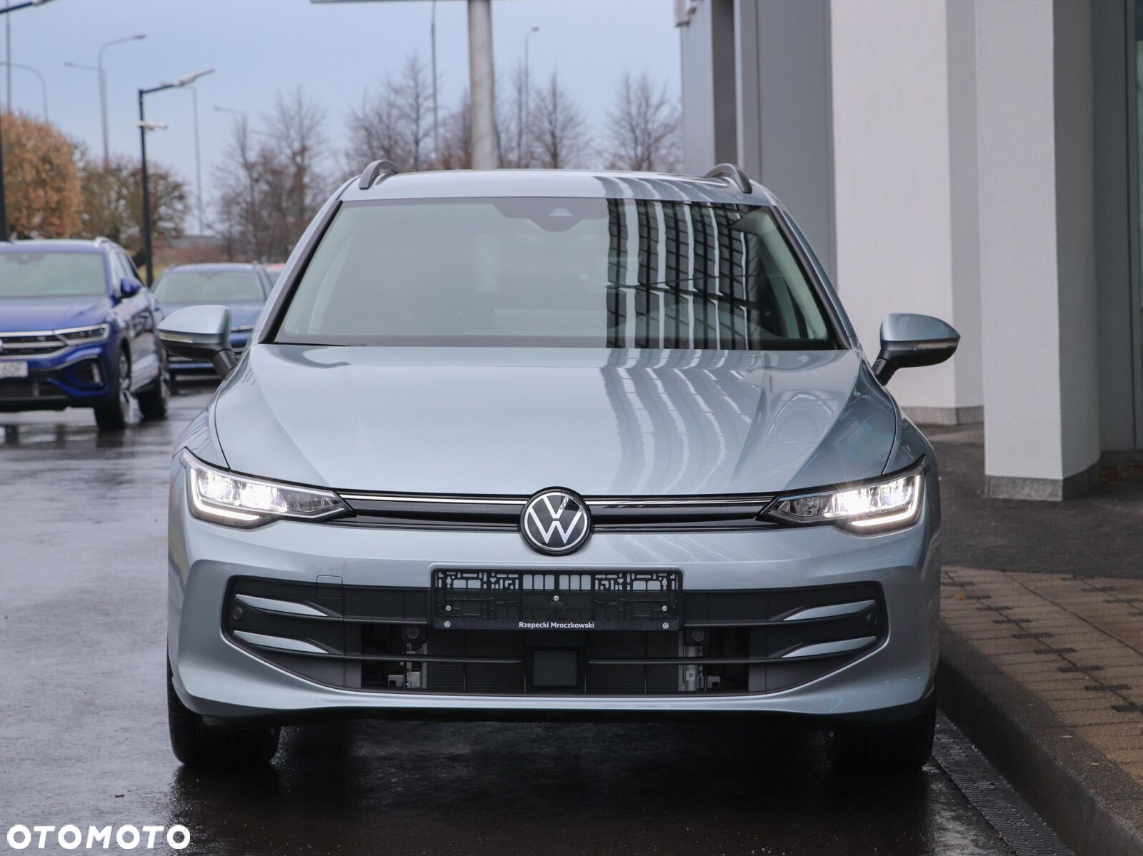 Volkswagen Golf - 8