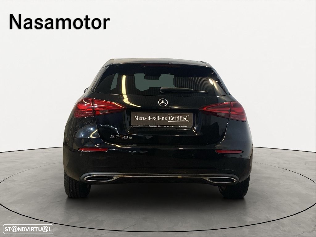 Mercedes-Benz A 250 e - 3
