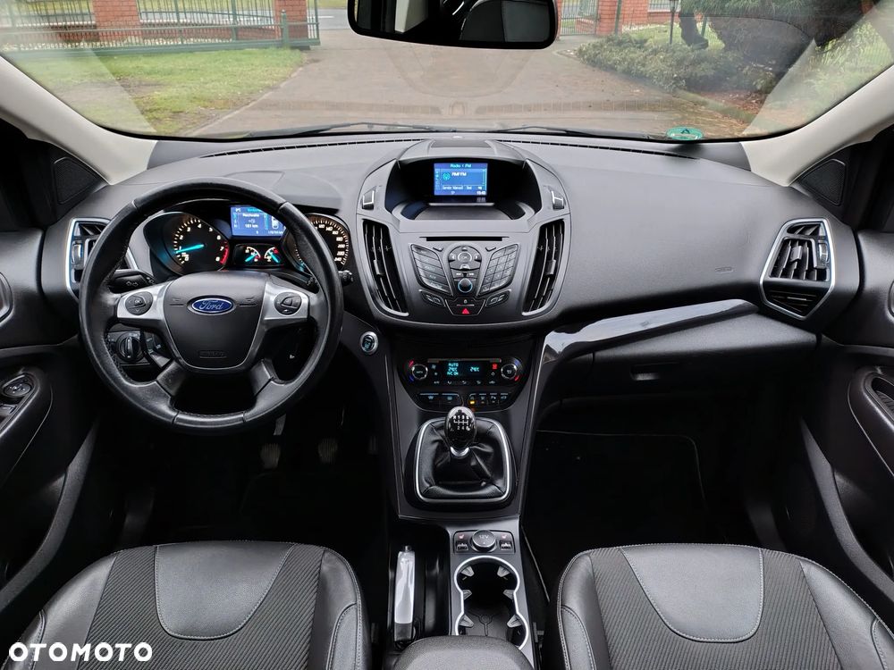 Ford Kuga 1.6 EcoBoost 2x4 Titanium - 7