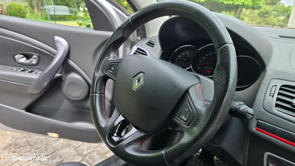 Renault Mégane Sport Tourer 1.5 Blue dCi GT Line - 24