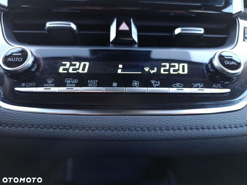 Toyota Corolla 1.8 Hybrid Comfort - 17