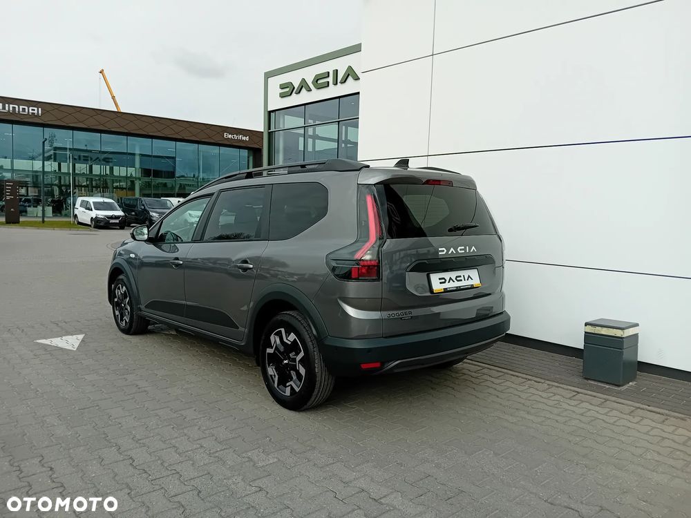 Dacia Jogger 1.8 Full Hybrid 155 Journey MMT - 4