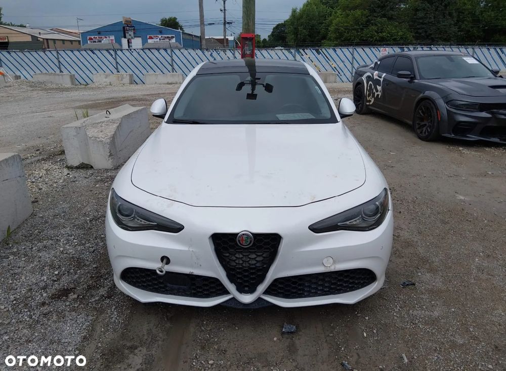 Alfa Romeo Giulia 2.0 Turbo 16V AT8-Q4 Ti - 3