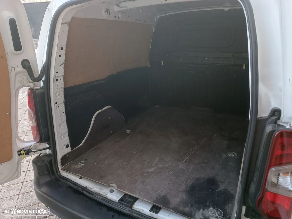 Citroën BERLINGO 102cv 3 LUGARES NACIONAL - 18