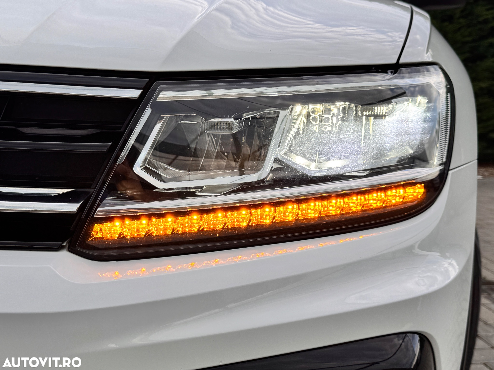 Volkswagen Tiguan 2.0 TDI SCR DSG 4Motion R-Line - 4
