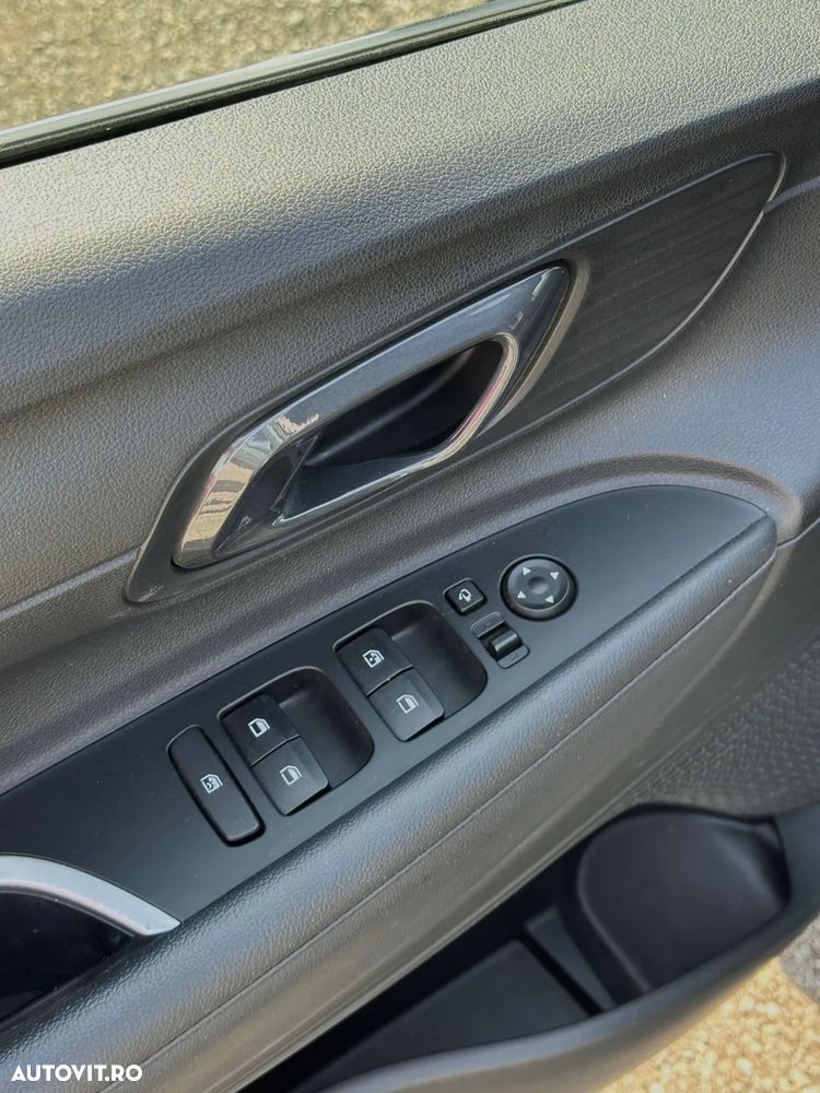 Hyundai Bayon 1.0 T-GDI M-Hybrid 100 CP 7DCT Led Line - 24