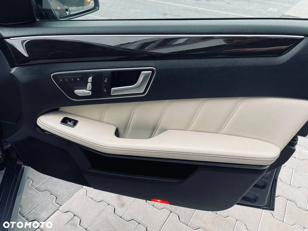 Mercedes-Benz Klasa E - 30