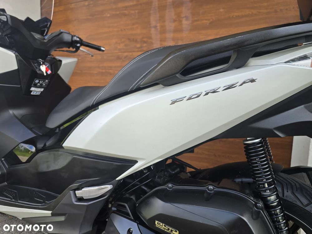 Honda NSS - 32