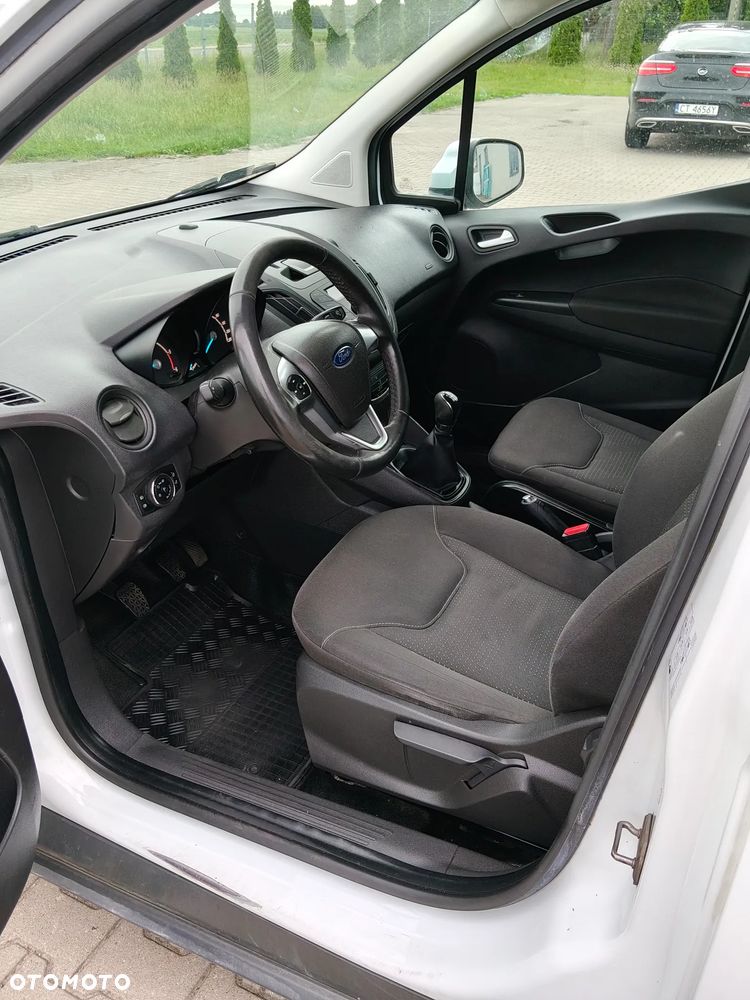 Ford Transit Courier - 9