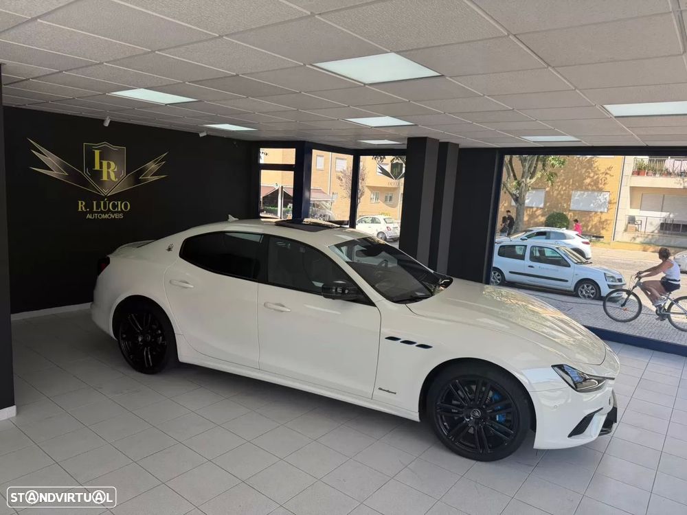 Maserati Ghibli GT Hybrid - 10
