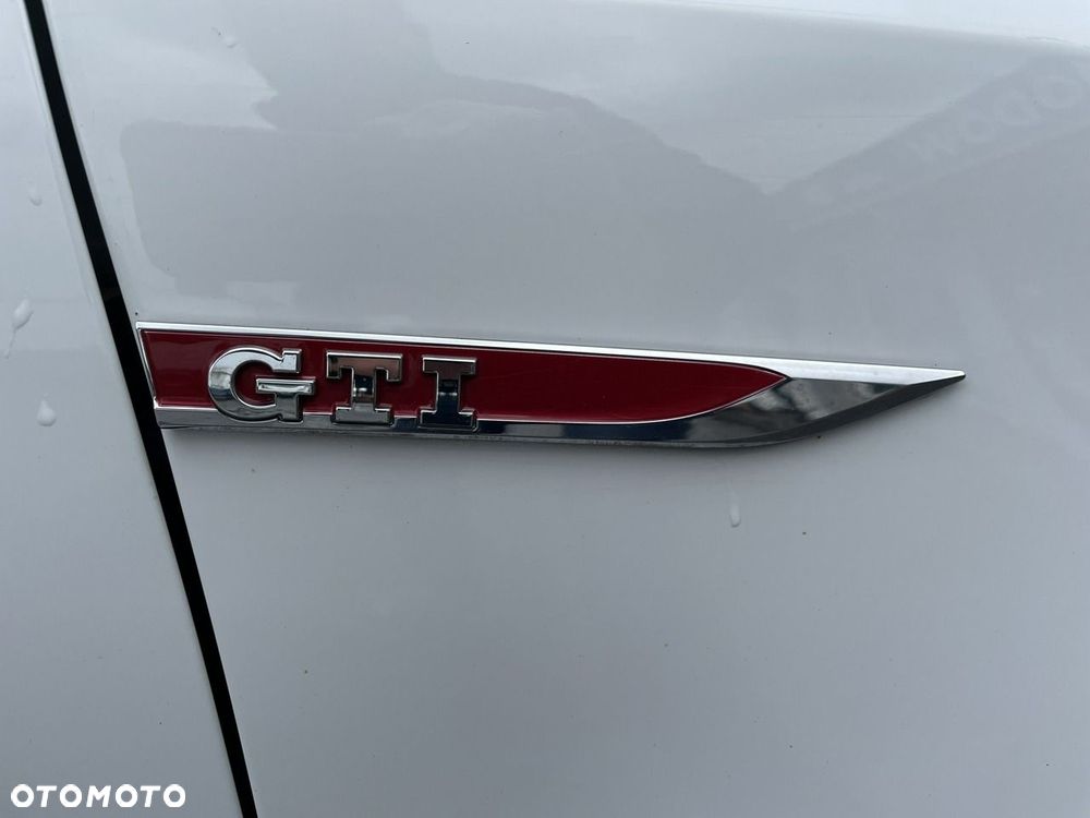 Volkswagen Polo - 25