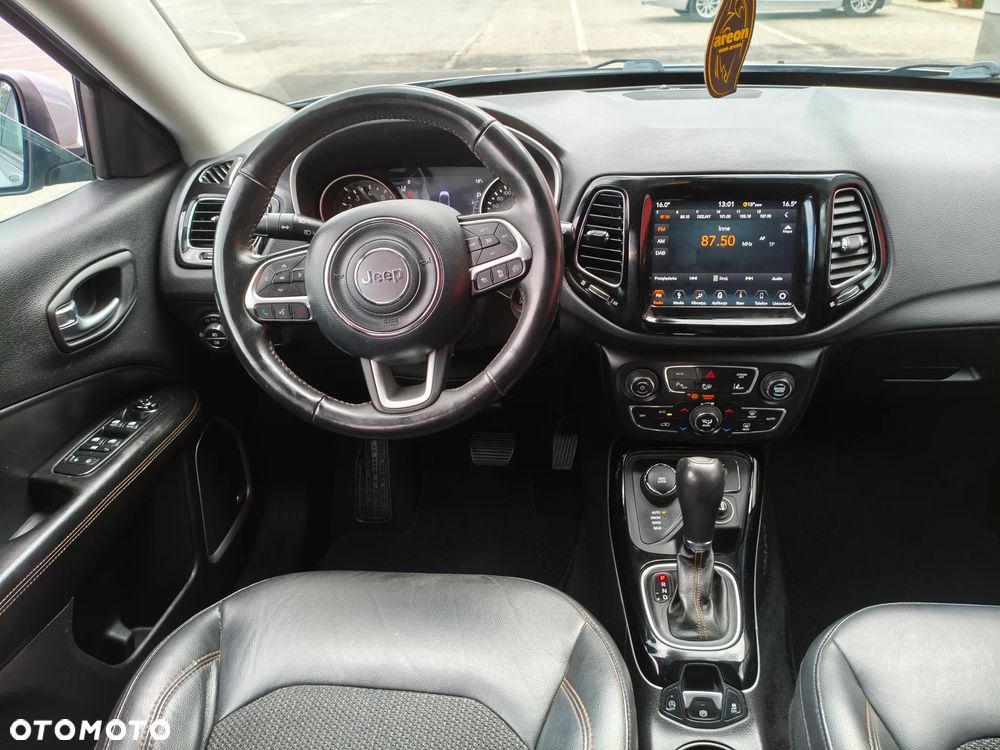 Jeep Compass - 22