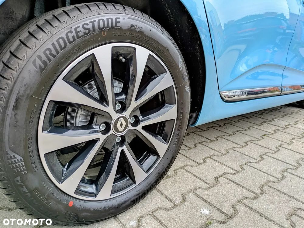 Renault Clio - 10