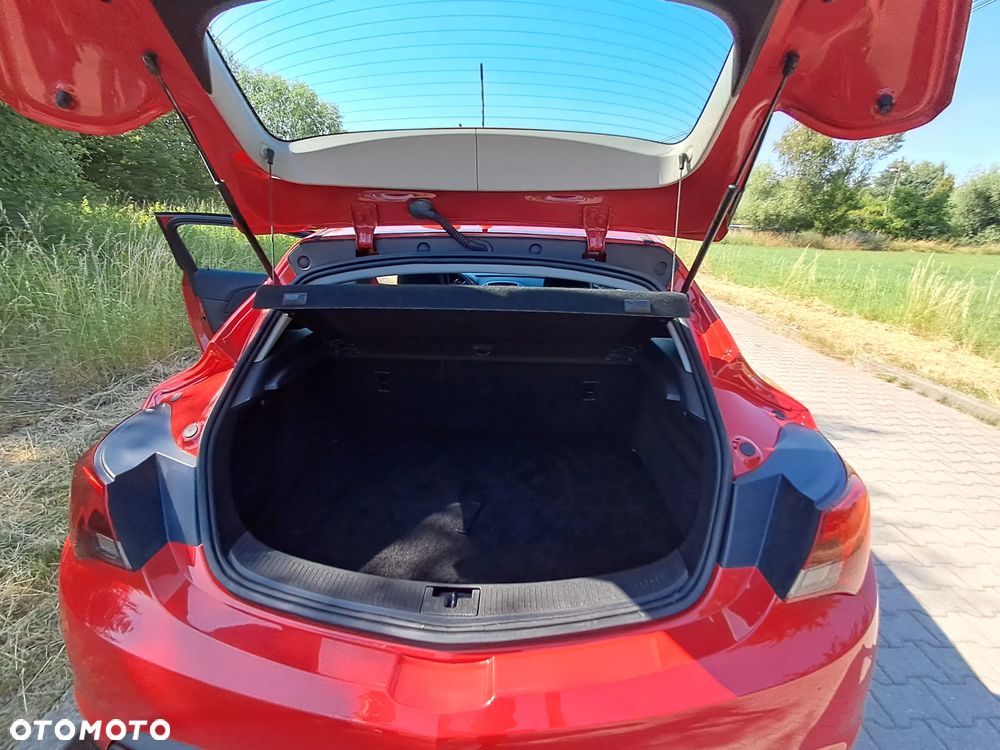 Opel Astra 1.4 Turbo - 11